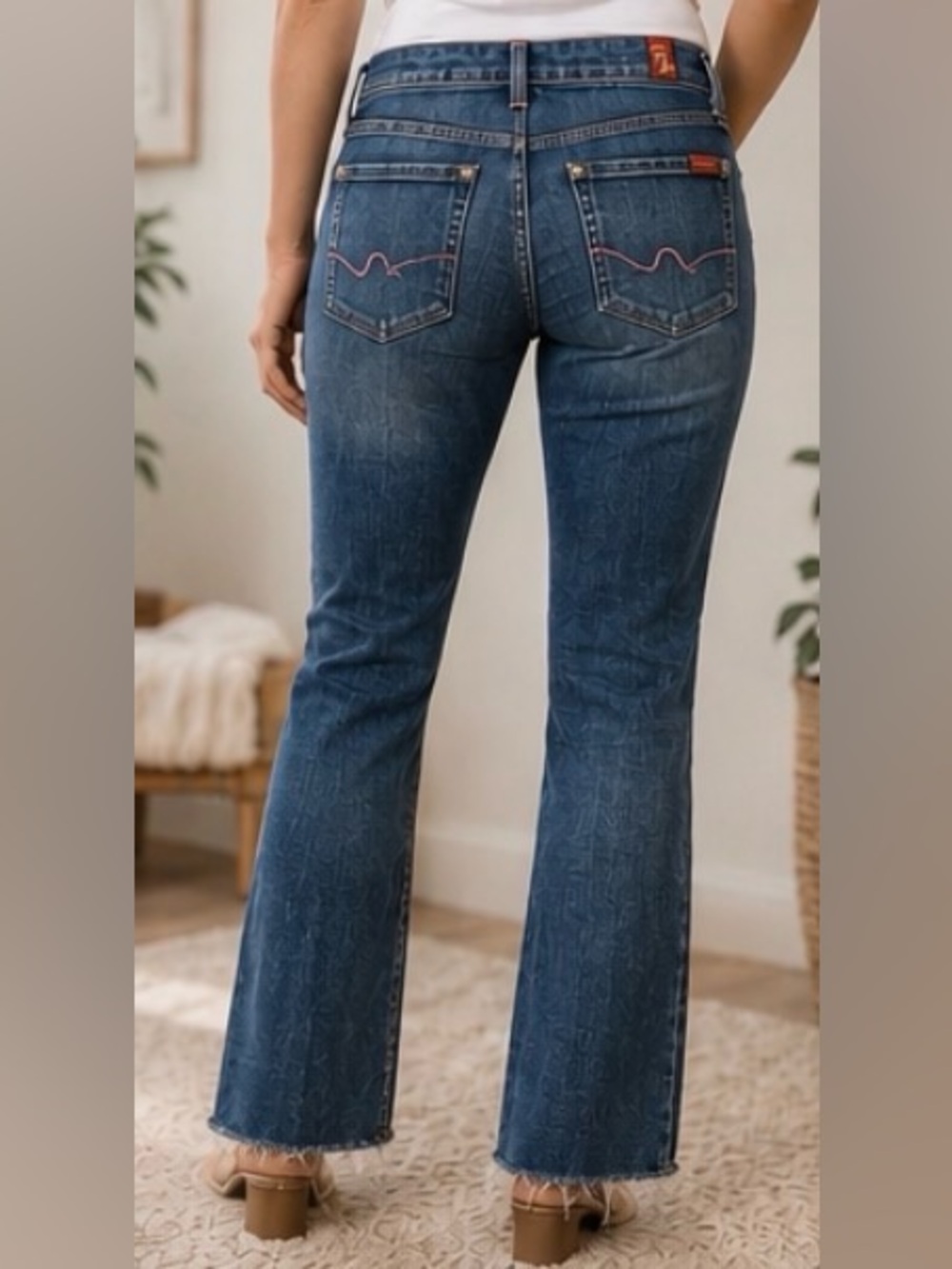 7 For All Mankind Women’s Bootcut Jeans Size 28 Low Rise Raw Hem